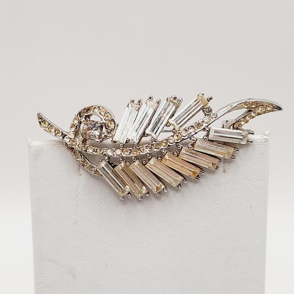 Vintage Feather Brooch Clear Rhinestones Silver Tone Rhodium Plate, Repair - Picture 5 of 8